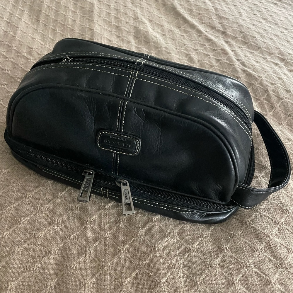 Fossil Black Genuine Leather Toiletry Bag(Men’s)